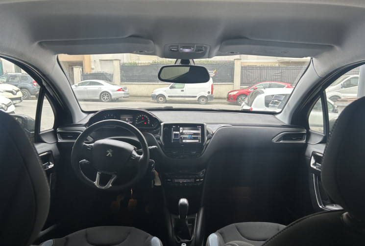 Peugeot 208 1.6 120 FAIBLE KILOMETRA