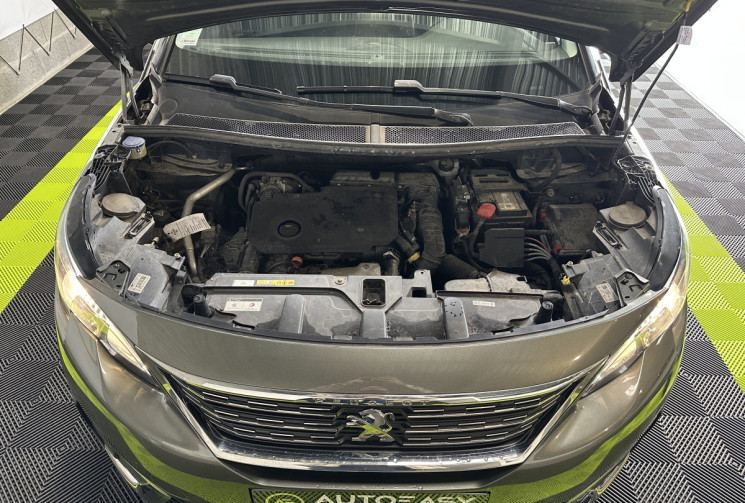 Peugeot 5008 1.5l HDI 130 CV Active Business / ATTELAGE