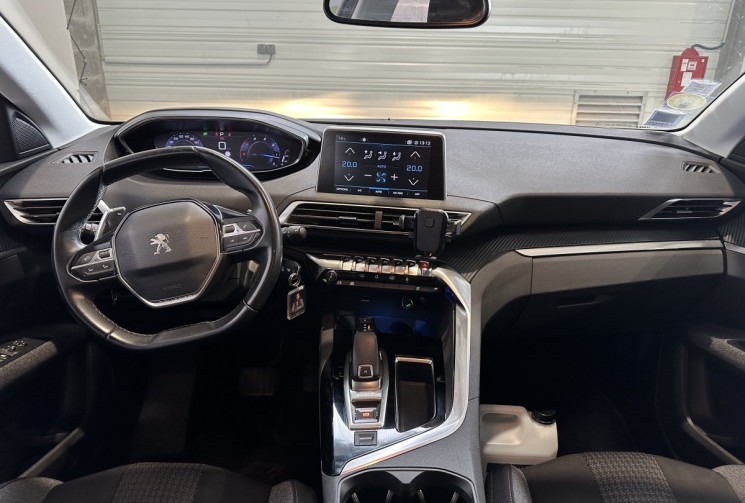 Peugeot 5008 1.5l HDI 130 CV Active Business / ATTELAGE