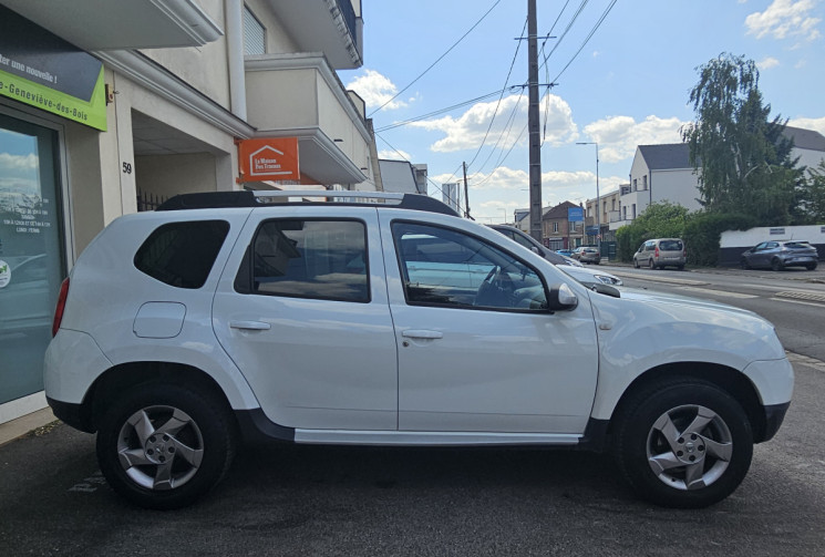 Dacia Duster 1.6 16v 105 ch eco² Bioéthanol Lauréate 4X2