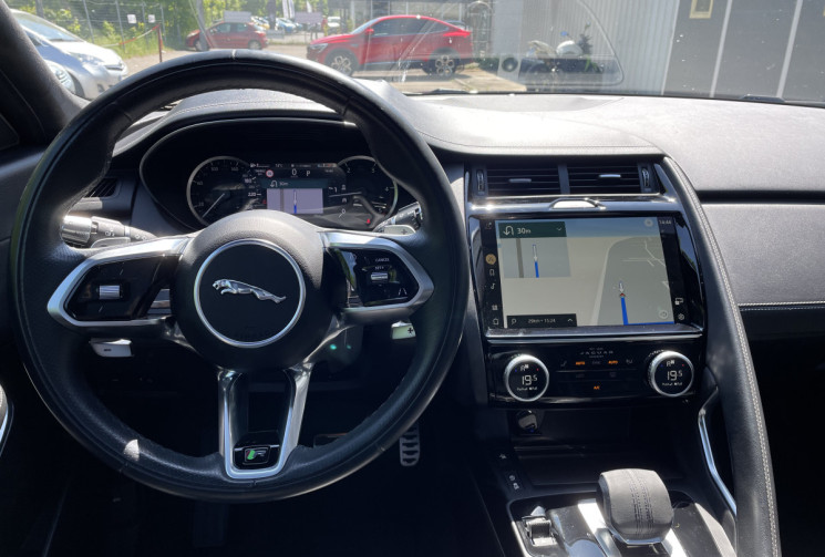 Jaguar E-Pace D165 ch MHEV R-Dynamic BVA AWD/Toit Pano/Apple CarPlay/ Sellerie Cuir et Elect. 