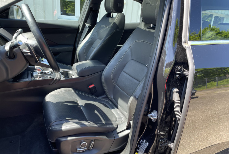 Jaguar E-Pace D165 ch MHEV R-Dynamic BVA AWD/Toit Pano/Apple CarPlay/ Sellerie Cuir et Elect. 