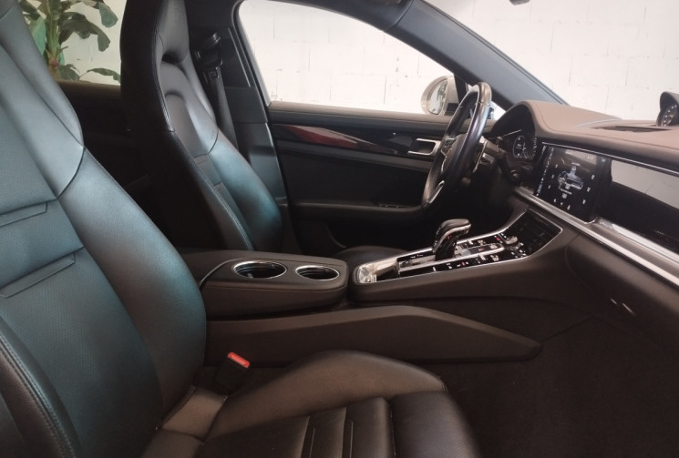 Porsche Panamera 4 E-Hybrid 2.9 DFi V6 24V 462 Plug in Hybrid PDK8 330 cv Boîte auto