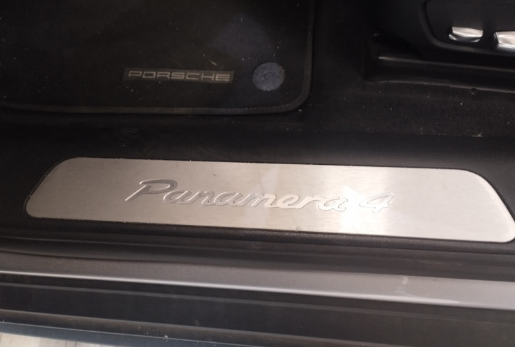 Porsche Panamera 4 E-Hybrid 2.9 DFi V6 24V 462 Plug in Hybrid PDK8 330 cv Boîte auto