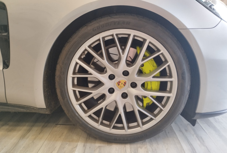 Porsche Panamera 4 E-Hybrid 2.9 DFi V6 24V 462 Plug in Hybrid PDK8 330 cv Boîte auto