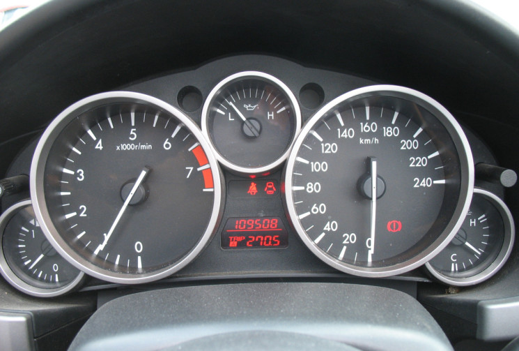 Mazda MX-5 III 1.8 MZR 126 Elegance