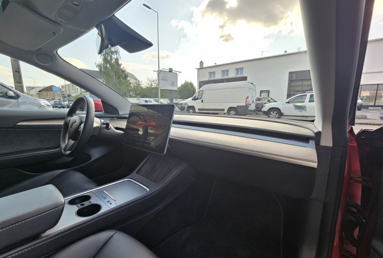 Tesla Model 3 Standard RWD Plus MY22