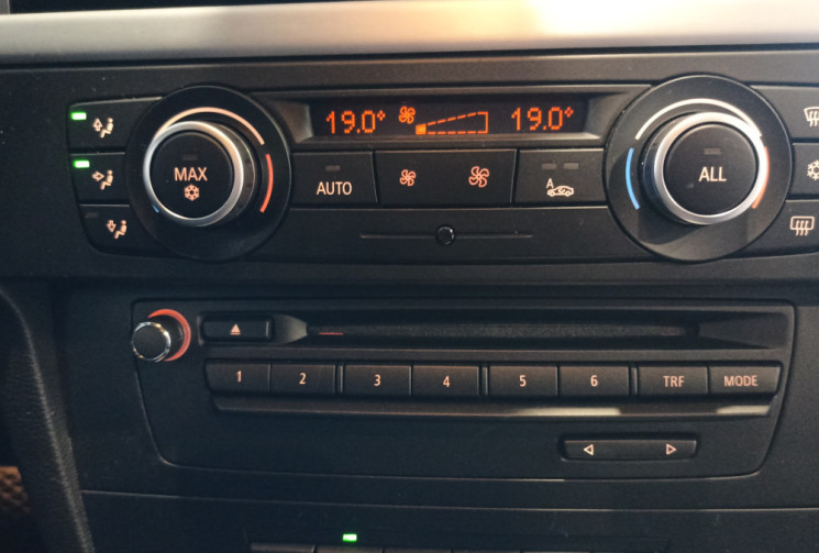 BMW Série 3 325i E90 LCi Pack M GARANTIE 6 MOIS 