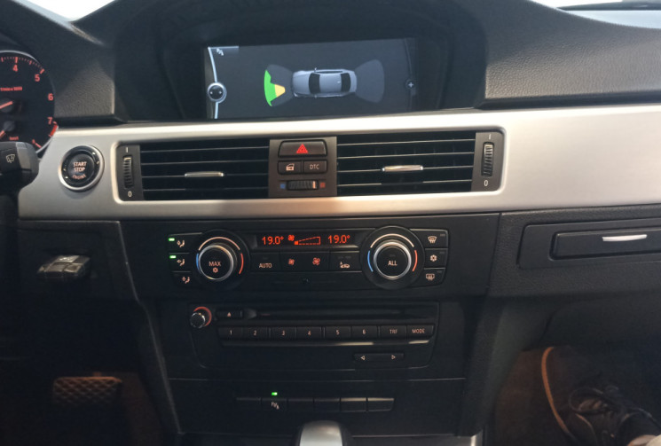 BMW Série 3 325i E90 LCi Pack M GARANTIE 6 MOIS 