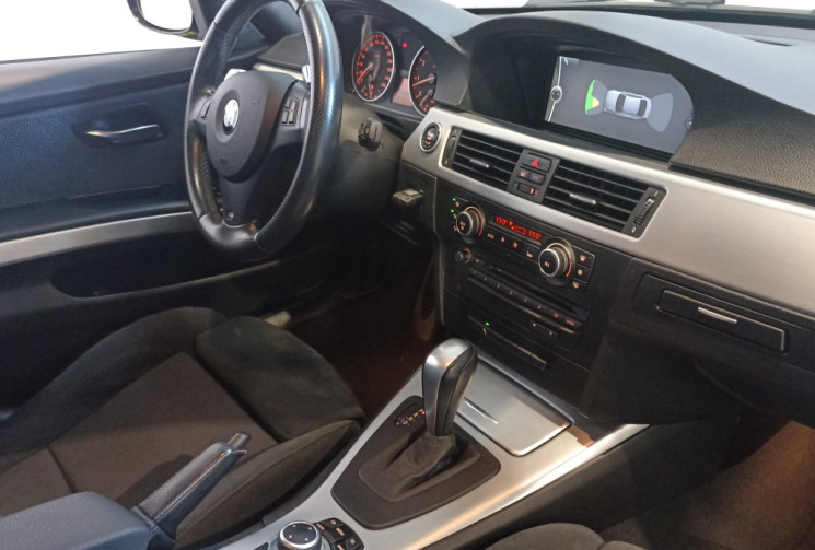 BMW Série 3 325i E90 LCi Pack M GARANTIE 6 MOIS 