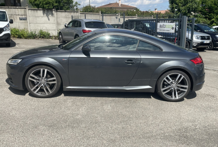 Audi TT 2.0L TFSI / 230 CH / S LINE
