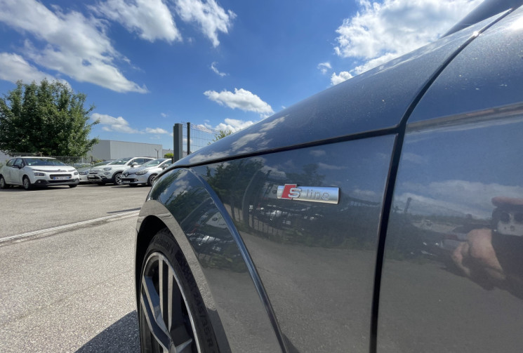 Audi TT 2.0L TFSI / 230 CH / S LINE