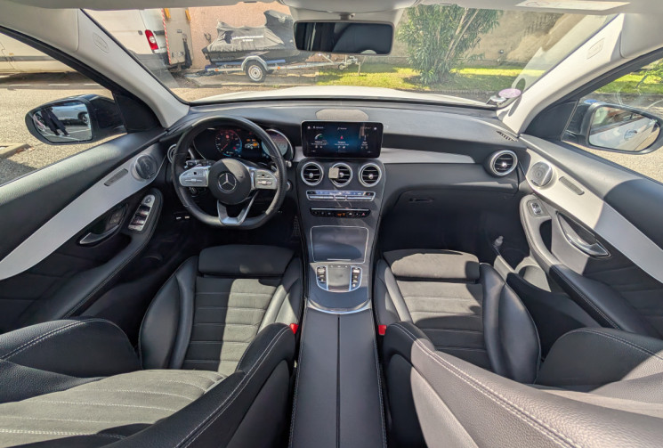Mercedes GLC 300 E 211+122ch AMG Line 4Matic 9G-Tronic / Entretien Mercedes-Benz 100%
