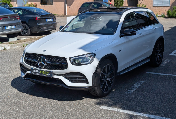 Mercedes GLC 300 E 211+122ch AMG Line 4Matic 9G-Tronic / Entretien Mercedes-Benz 100%