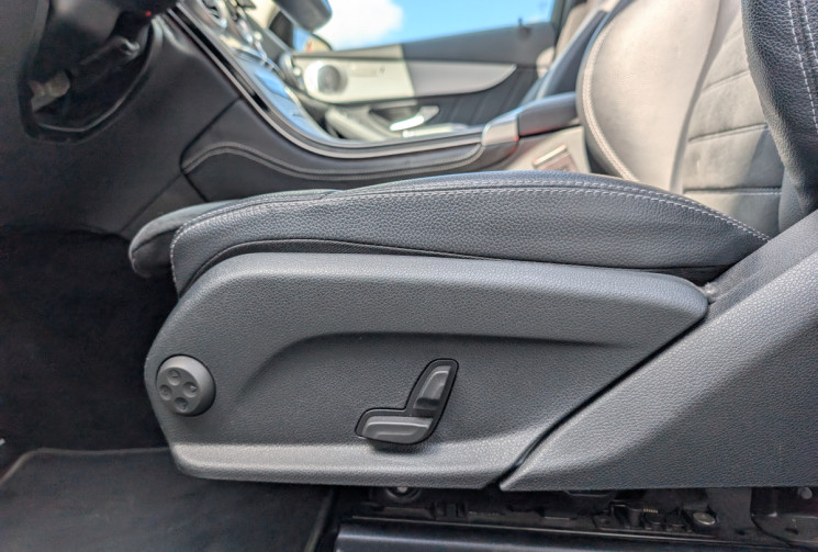 Mercedes GLC 300 E 211+122ch AMG Line 4Matic 9G-Tronic / Entretien Mercedes-Benz 100%