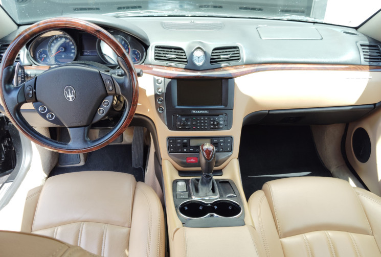 Maserati GranTurismo 4.2 BA 