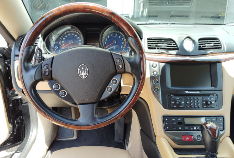 Maserati GranTurismo 4.2 BA 