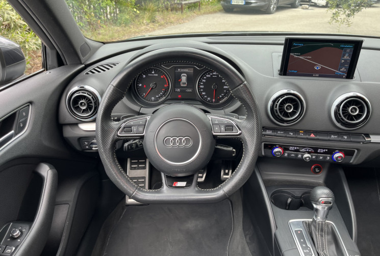Audi A3 Sportback 2.0 TDI 150 ch S line S tronic 6 / CAMERA / TOIT OUVRANT / REGULATEUR ADAPTATIF  