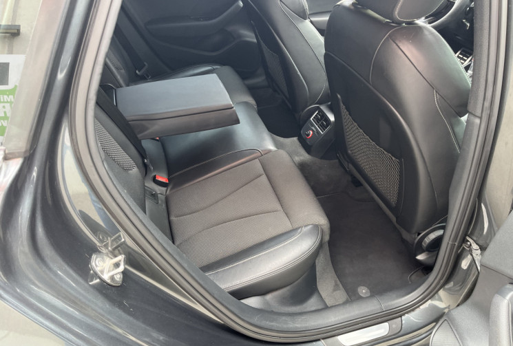 Audi A3 Sportback 2.0 TDI 150 ch S line S tronic 6 / CAMERA / TOIT OUVRANT / REGULATEUR ADAPTATIF  