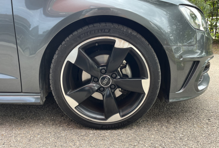 Audi A3 Sportback 2.0 TDI 150 ch S line S tronic 6 / CAMERA / TOIT OUVRANT / REGULATEUR ADAPTATIF  