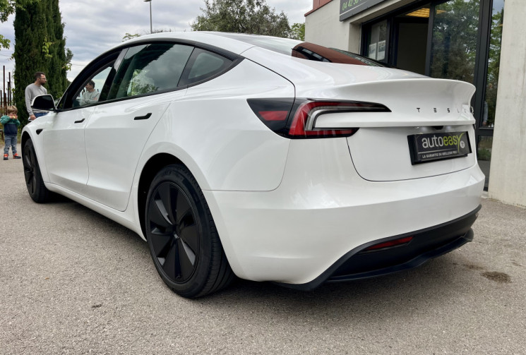Tesla Model 3 HIGHLAND STANDARD RWD 275 CH / 1°MAIN