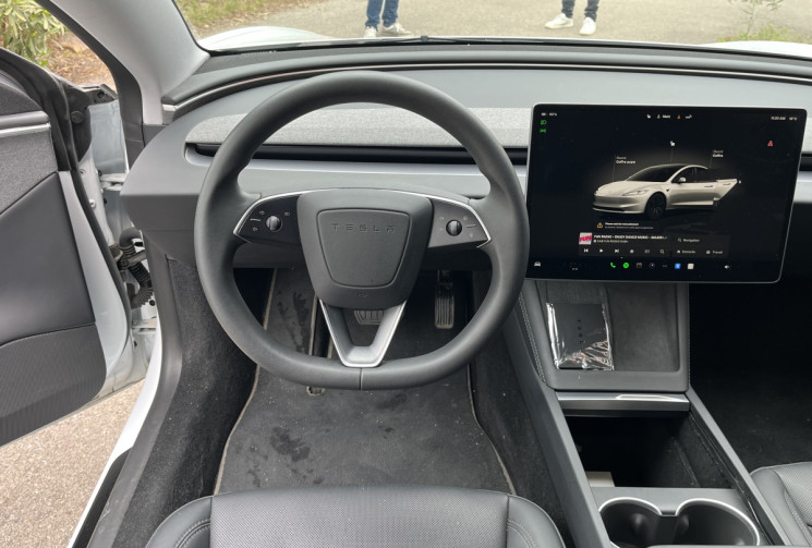Tesla Model 3 HIGHLAND STANDARD RWD 275 CH / 1°MAIN