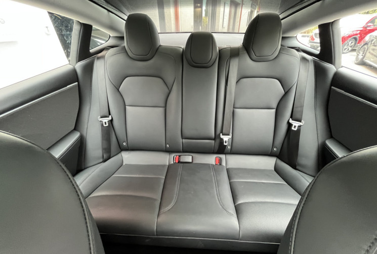 Tesla Model 3 HIGHLAND STANDARD RWD 275 CH / 1°MAIN