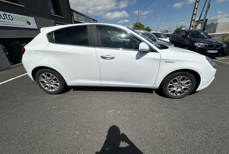 Alfa Romeo GIULIETTA III 2.0 JTDm S&S 150 LUSSO / DISTRI FAIT