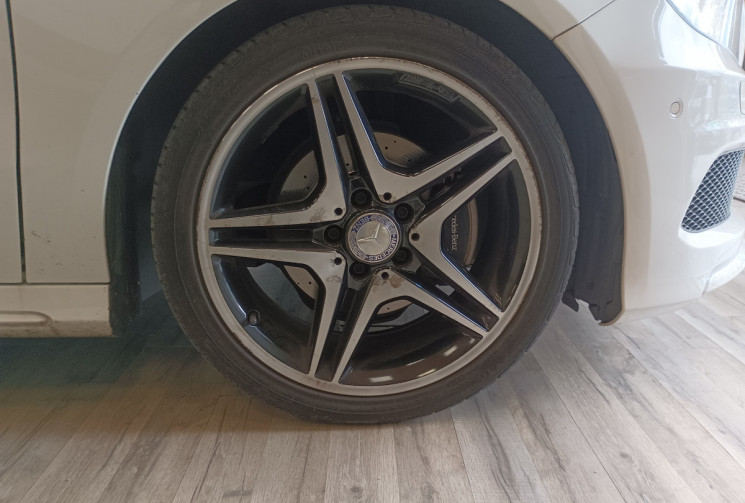 Mercedes Classe A Pack AMG (W176) 200 CDi 1.8 CDI 16V DPF BlueEFFICIENCY S&S 136 cv