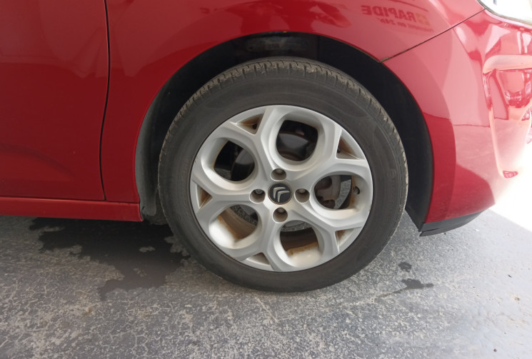 Citroën C3 2EME GENERATION MOTEUR 1.4i 75 DISTRIBUTION A JOUR ET ENTRETIEN CT VIERGE GARANTIE 6 MOIS