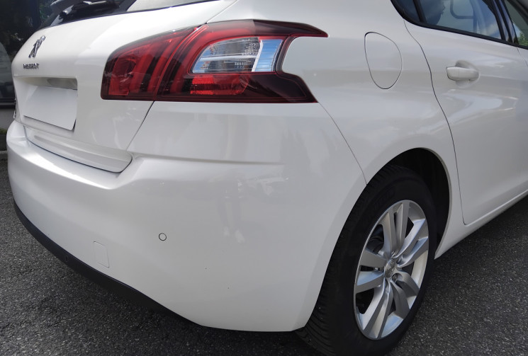 Peugeot 308 1.6 BlueHDI 120 CV STYLE S&S  EAT6 - GPS - Radars -