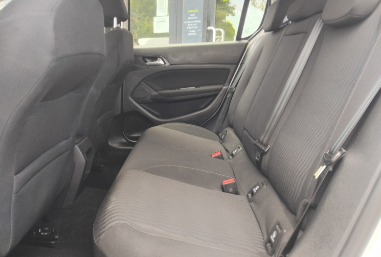 Peugeot 308 1.6 BlueHDI 120 CV STYLE S&S  EAT6 - GPS - Radars -