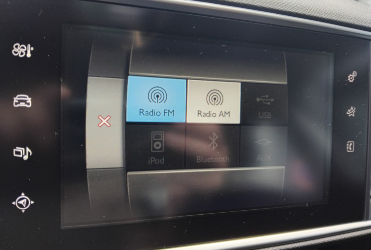 Peugeot 308 1.6 BlueHDI 120 CV STYLE S&S  EAT6 - GPS - Radars -