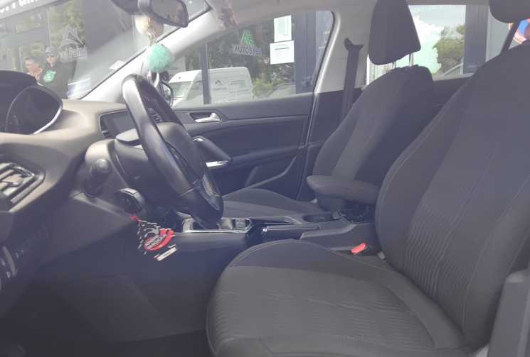 Peugeot 308 1.6 BlueHDI 120 CV STYLE S&S  EAT6 - GPS - Radars -