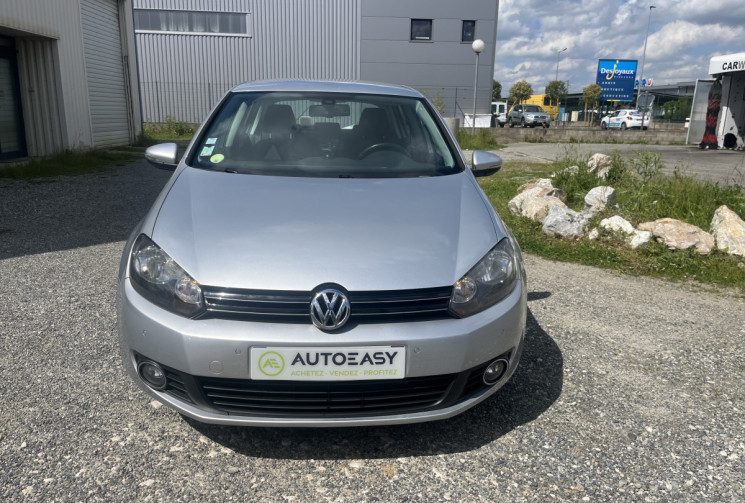 Volkswagen Golf 1.6 TDI 105ch BlueMotion FAP Confortline 5p
