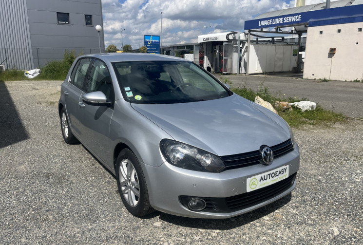 Volkswagen Golf 1.6 TDI 105ch BlueMotion FAP Confortline 5p