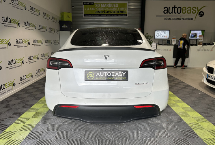 Tesla Model Y PERFORMANCE DUAL MOTOR AWD
