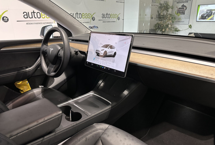 Tesla Model Y PERFORMANCE DUAL MOTOR AWD