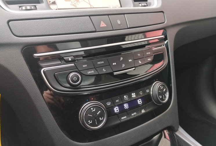 Peugeot 508 SW 2.0 BlueHDi 150 S&S Active Business BVM6 + toit pano