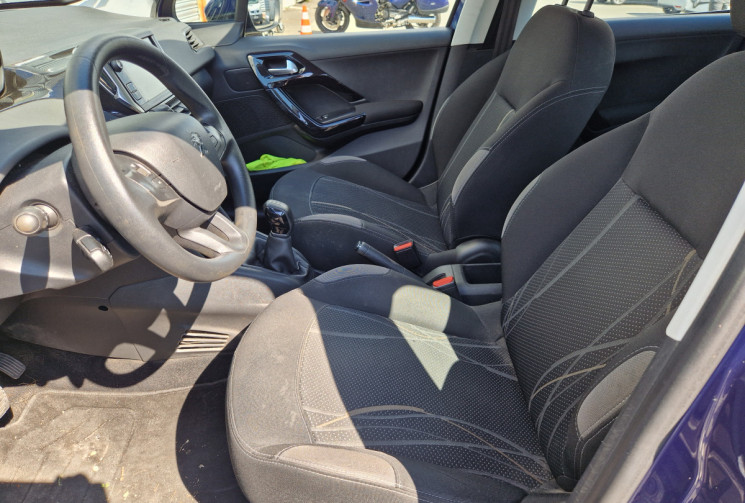 Peugeot 208 1.2 VTi Active 5p mai 2013