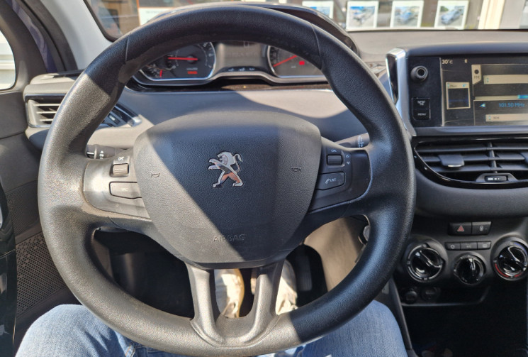Peugeot 208 1.2 VTi Active 5p mai 2013