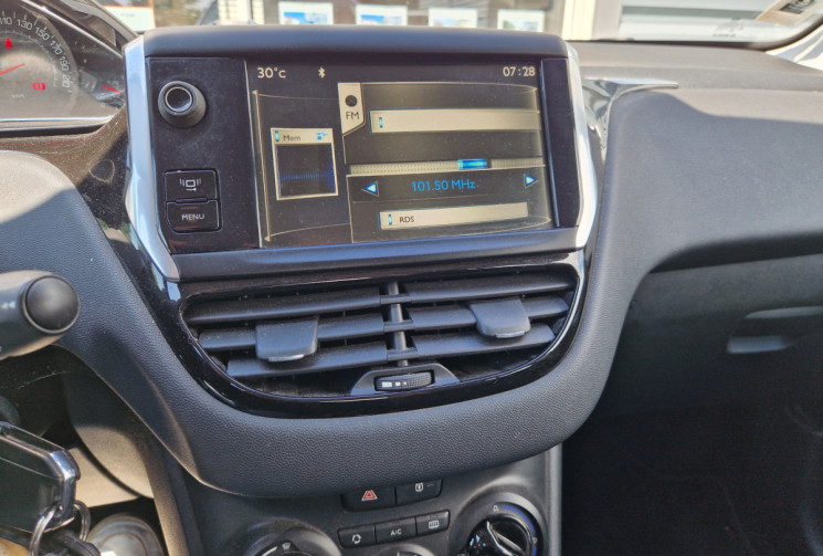 Peugeot 208 1.2 VTi Active 5p mai 2013