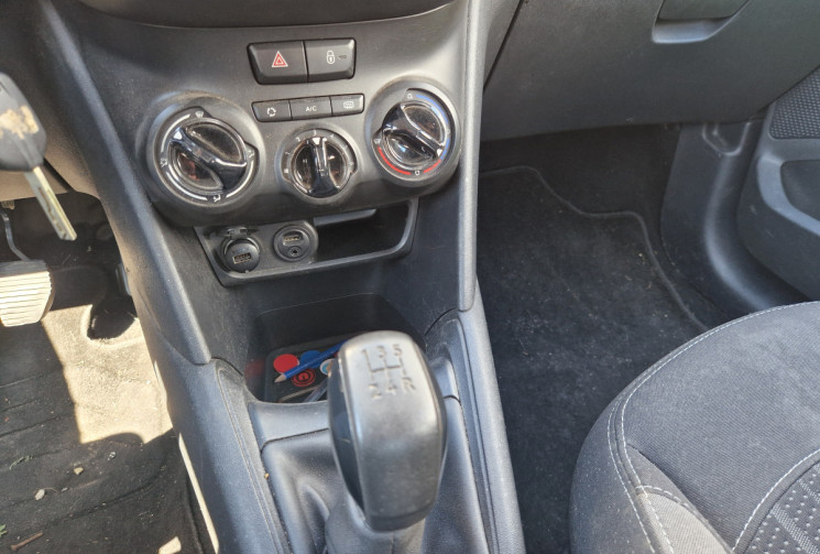 Peugeot 208 1.2 VTi Active 5p mai 2013