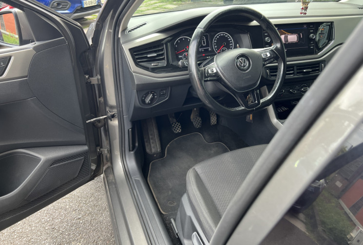 Volkswagen Polo  VI 1.0 i 12V 75 cv CONFORTLINE