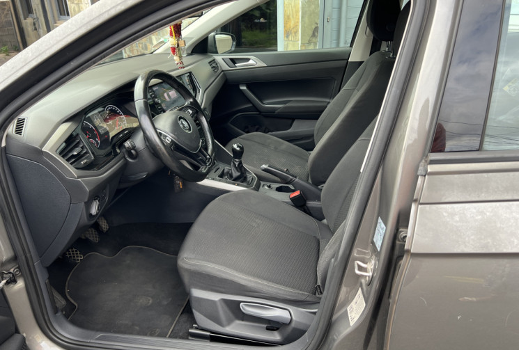 Volkswagen Polo  VI 1.0 i 12V 75 cv CONFORTLINE