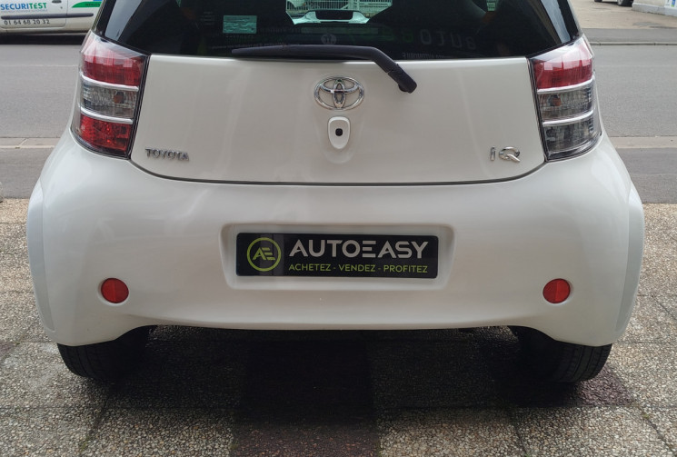 Toyota IQ iQ² MultiDrive 68 ch  VVT-i + Boite Auto