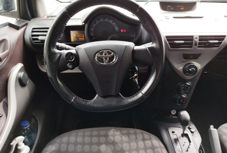 Toyota IQ iQ² MultiDrive 68 ch  VVT-i + Boite Auto