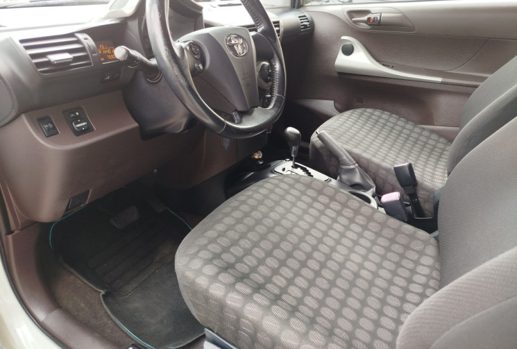 Toyota IQ iQ² MultiDrive 68 ch  VVT-i + Boite Auto
