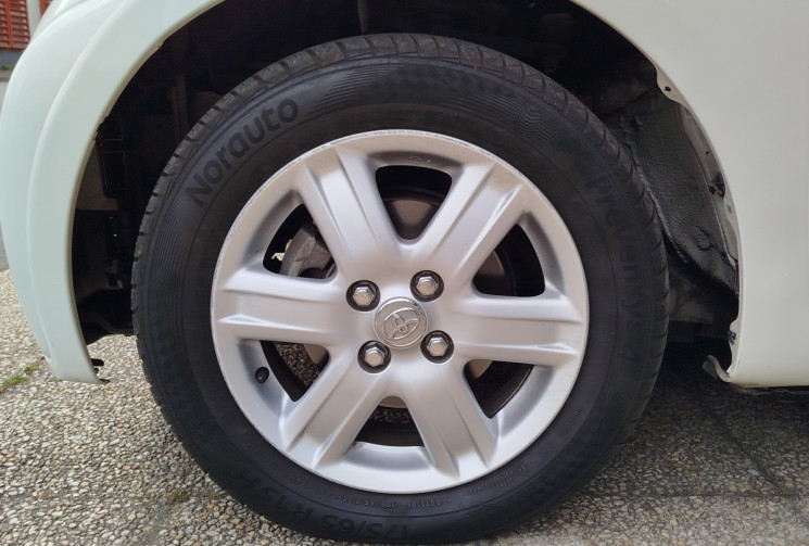 Toyota IQ iQ² MultiDrive 68 ch  VVT-i + Boite Auto
