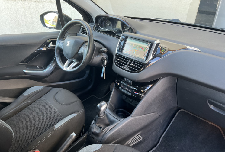 Peugeot 208 1.6 VTi 16V 120 cv